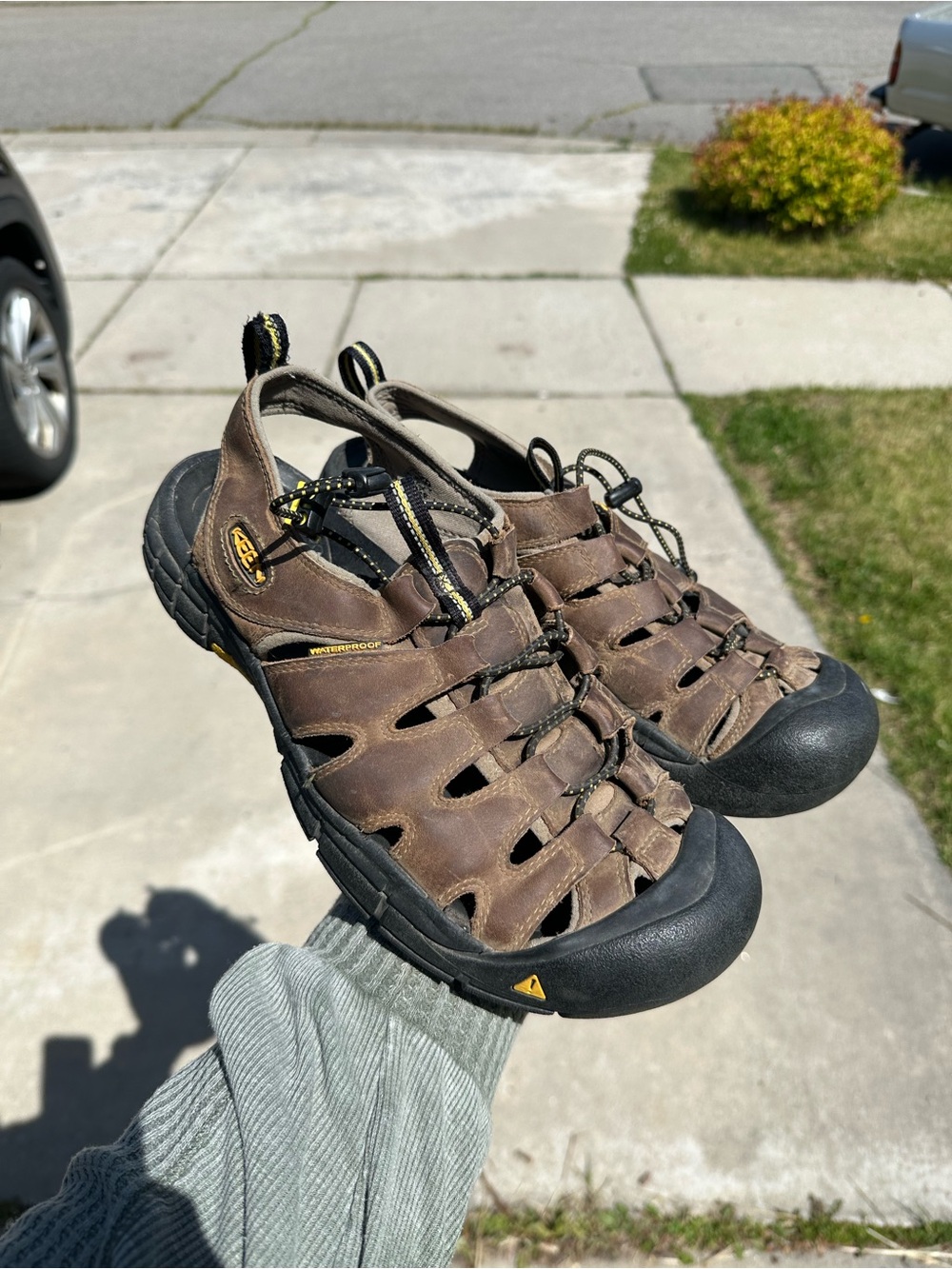 Keen brown leather sandals